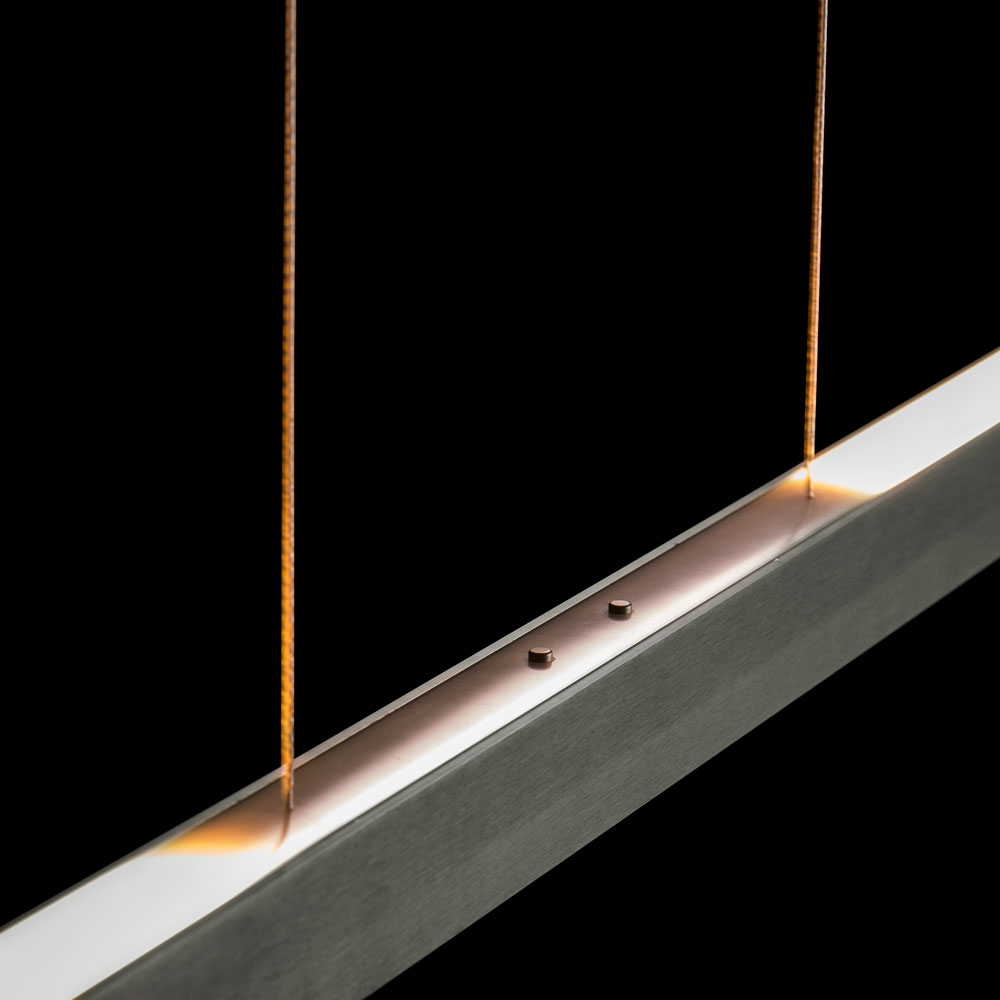 LED-Pendelleuchte XENA L Silbermatt 2.000-2.700K  - Länge 1600 mm - Abverkauf aus Lagerbestand